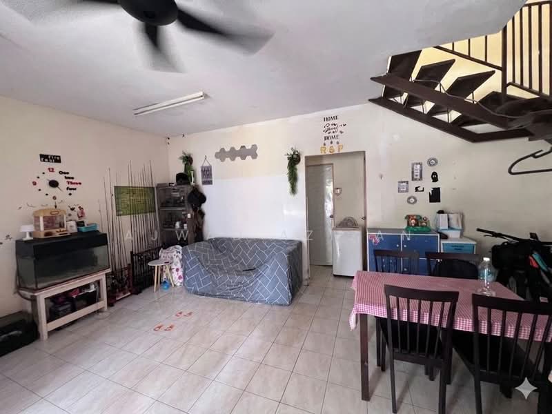 Rumah Teres 2 Tingkat untuk Dijual di Bandar Saujana Putra (Tanjong Duabelas) - Ajwad Azizan - PropertyGuru.com.my