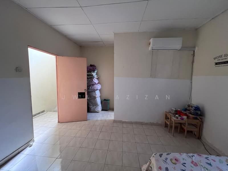 Rumah Teres 2 Tingkat untuk Dijual di Bandar Saujana Putra (Tanjong Duabelas) - Ajwad Azizan - PropertyGuru.com.my