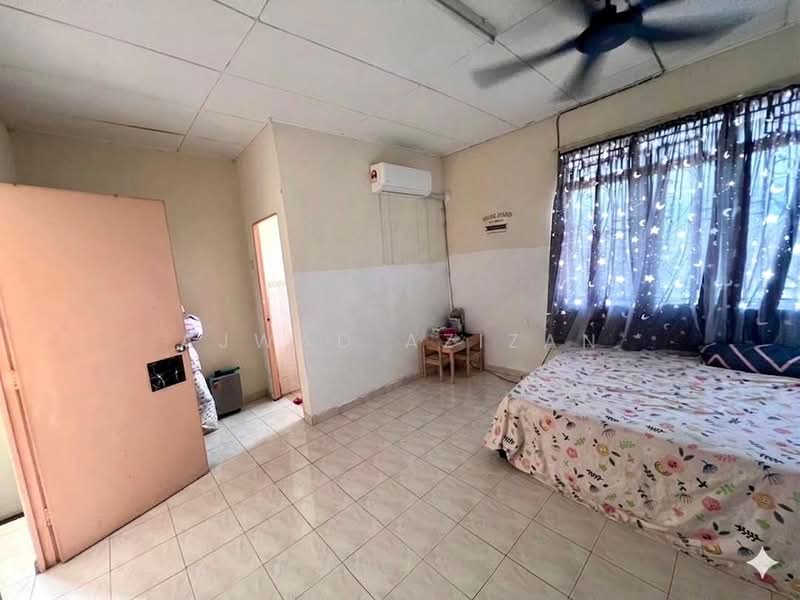 Rumah Teres 2 Tingkat untuk Dijual di Bandar Saujana Putra (Tanjong Duabelas) - Ajwad Azizan - PropertyGuru.com.my