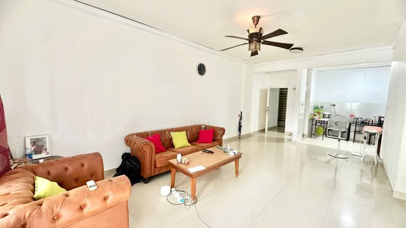 Kondominium untuk Dijual di Suriamas - Zulhilmi Zakaria - Living Room - PropertyGuru.com.my