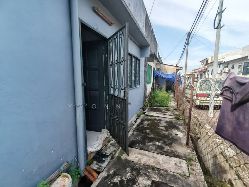 Rumah Teres 1 Tingkat untuk Dijual di Taman Ungku Tun Aminah (Skudai) - Yvonne Lim - Exterior - PropertyGuru.com.my