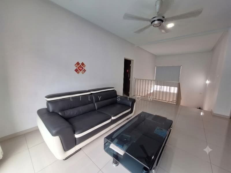 Semi-Detached House for Sale in Seri Kembangan (Selangor) - Lily Siow - Living Room - PropertyGuru.com.my