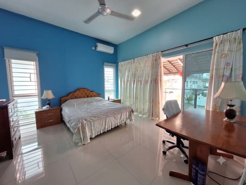 Semi-Detached House for Sale in Seri Kembangan (Selangor) - Lily Siow - Bedroom - PropertyGuru.com.my