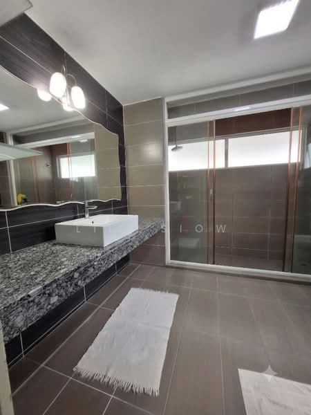 Semi-Detached House for Sale in Seri Kembangan (Selangor) - Lily Siow - Bathroom - PropertyGuru.com.my