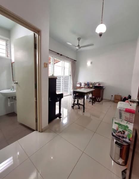 Semi-Detached House for Sale in Seri Kembangan (Selangor) - Lily Siow - Living Room - PropertyGuru.com.my