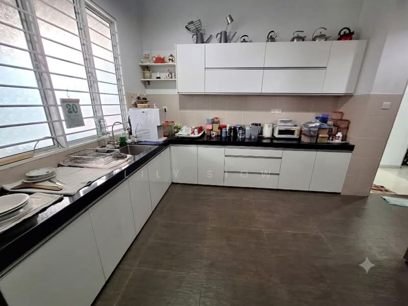 Semi-Detached House for Sale in Seri Kembangan (Selangor) - Lily Siow - Kitchen - PropertyGuru.com.my