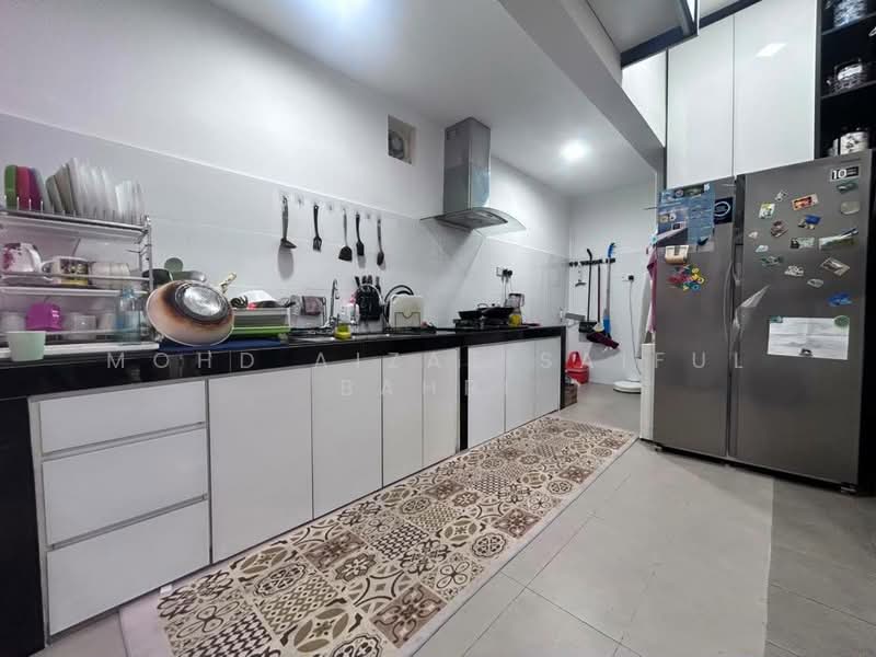 2-storey Terraced House for Sale in Shah Alam (Selangor) - Mohd Aizat Saiful Bahri - Kitchen - PropertyGuru.com.my