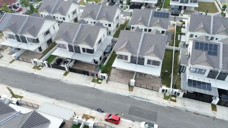 Semi-Detached House for Sale in Cyber 10 (Cyberjaya) - Muhammad Ezwan - Exterior - PropertyGuru.com.my
