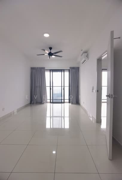 Servis Apartment untuk Disewa di Setia City Residences - Eve Wong - Living Room - PropertyGuru.com.my