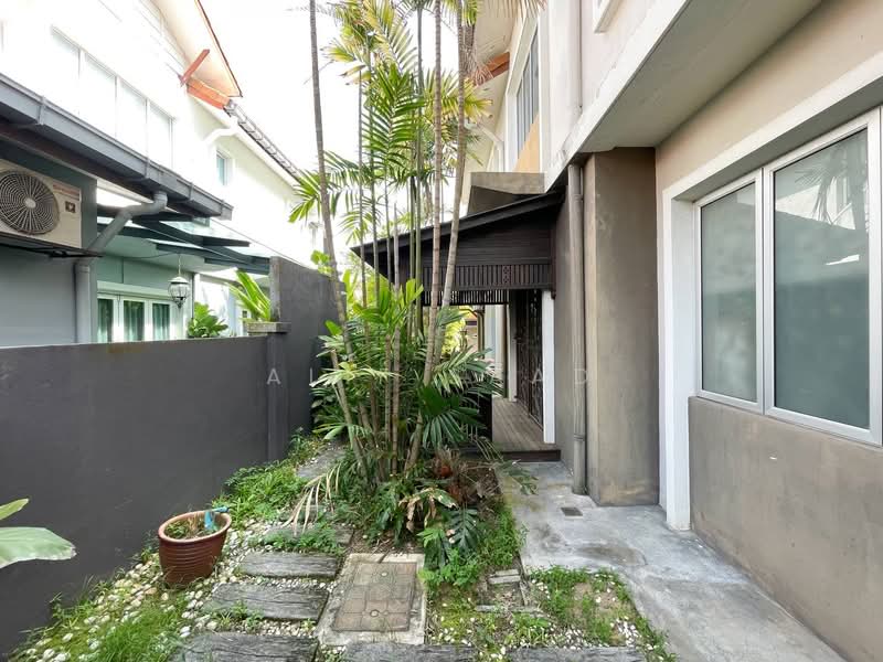 Semi-Detached House for Sale in Bandar Seri Putra (Bangi) - Alif Saad - PropertyGuru.com.my