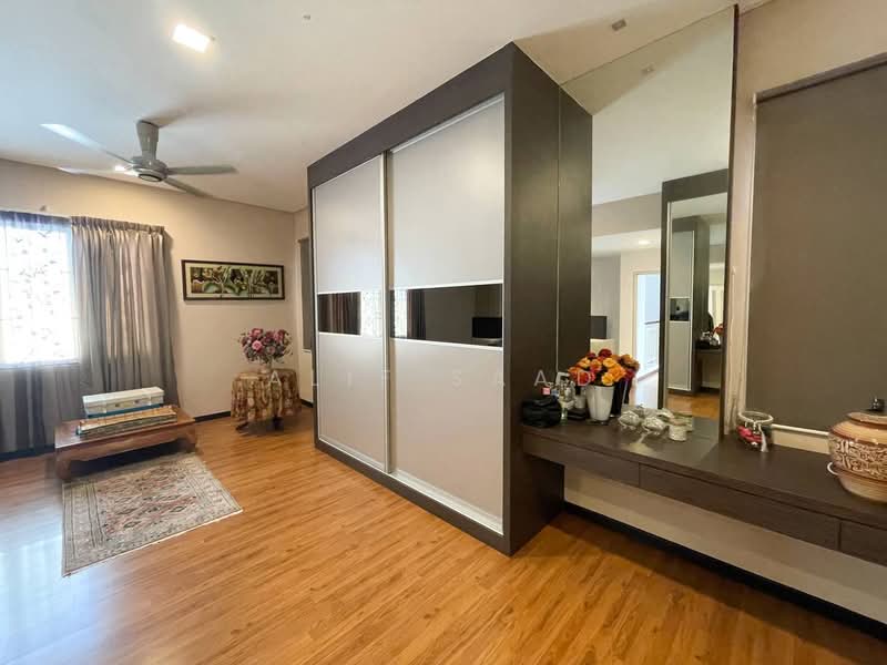 Semi-Detached House for Sale in Bandar Seri Putra (Bangi) - Alif Saad - PropertyGuru.com.my