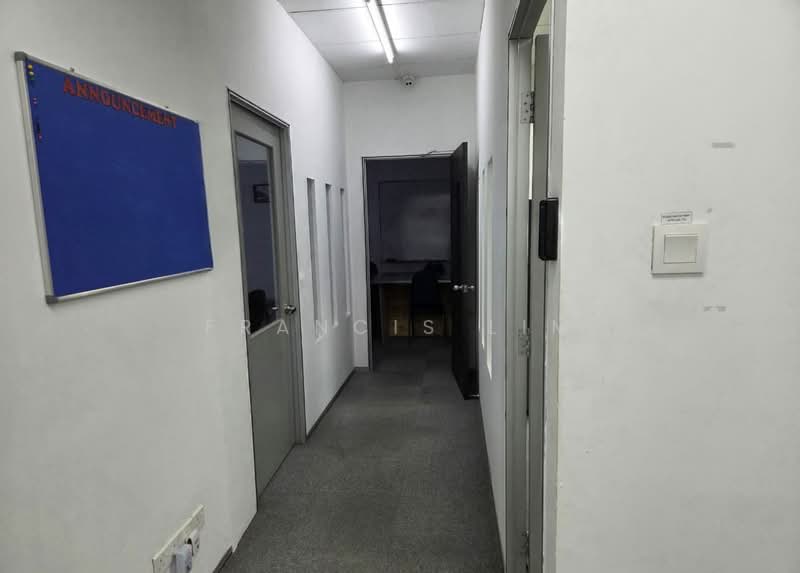 Shop / Office for Sale in Puchong (Selangor) - Francis Lim - Corridor - PropertyGuru.com.my