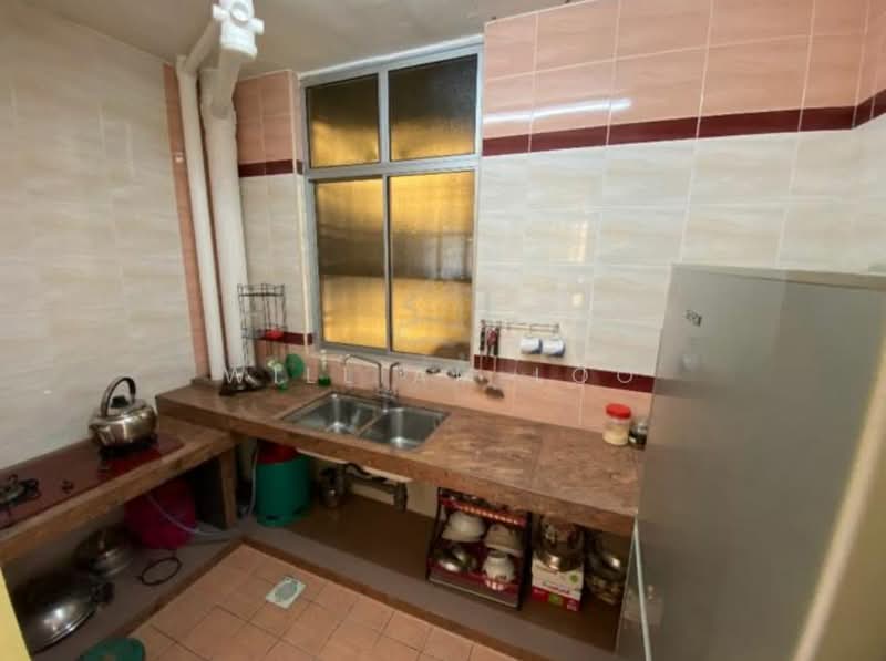 Pangsapuri untuk Dijual di Pangsapuri Sri Astana - William Loo - Kitchen - PropertyGuru.com.my