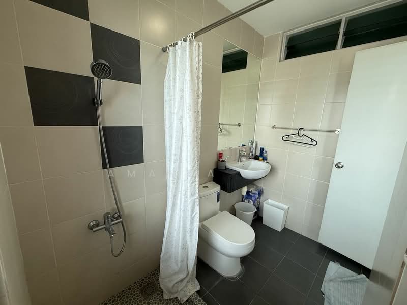 Kondominium untuk Dijual di The Peak Residences - Amanda Lam - Bathroom - PropertyGuru.com.my