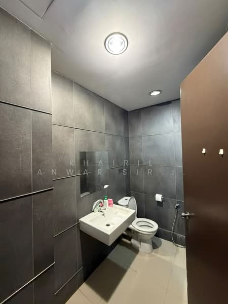 Office for Rent in Bangsar Utama (Bangsar) - Khairil Anwar Sirajudin - Bathroom - PropertyGuru.com.my