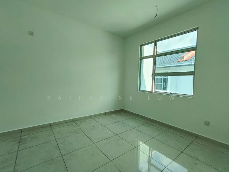 Semi-Detached House for Sale in Mutiara Rini (Skudai) - Katherine Low - PropertyGuru.com.my