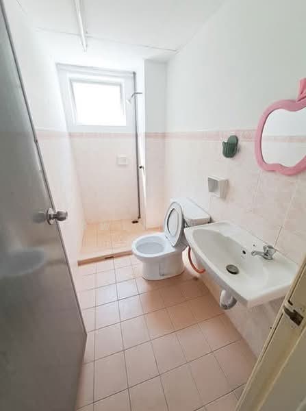 Apartment for Rent at Sri Pinang Apartment - Erwinn Lim - Bathroom - PropertyGuru.com.my