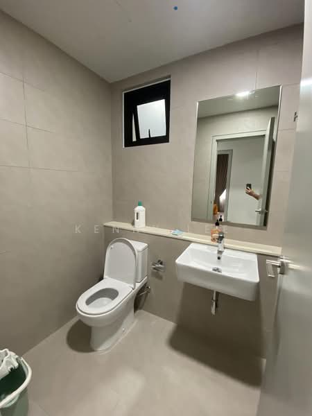 Servis Apartment untuk Disewa di Melawati : Park One - Kenny Lee - Bathroom - PropertyGuru.com.my