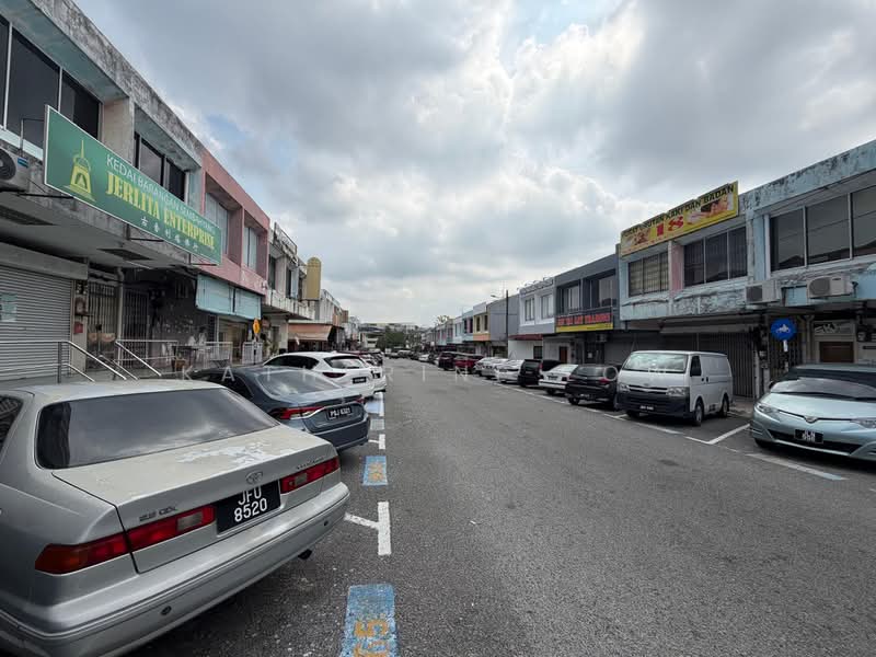 Shop for Sale in Taman Ungku Tun Aminah (Skudai) - Katherine Low - Exterior - PropertyGuru.com.my