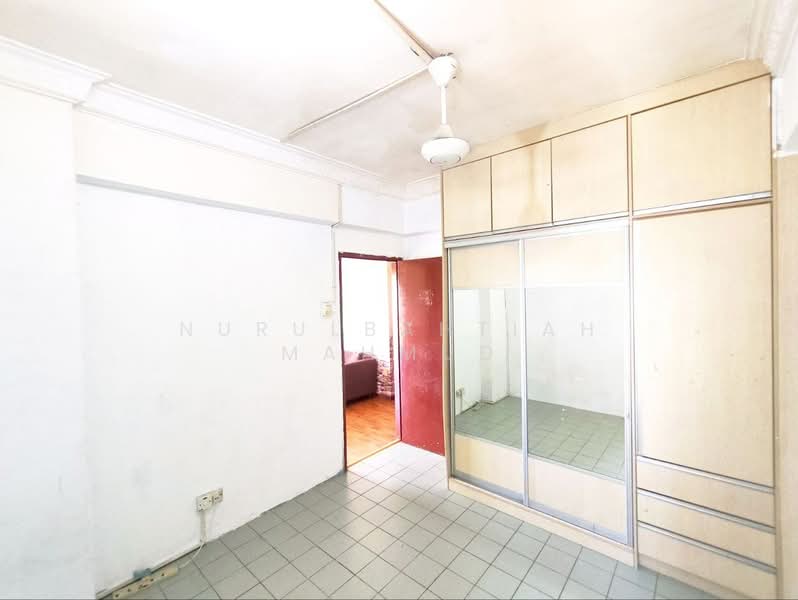 Kondominium untuk Dijual di Estana Court - Nurulbahtiah Mahmud - Bedroom - PropertyGuru.com.my