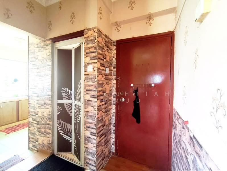 Kondominium untuk Dijual di Estana Court - Nurulbahtiah Mahmud - Entrance - PropertyGuru.com.my