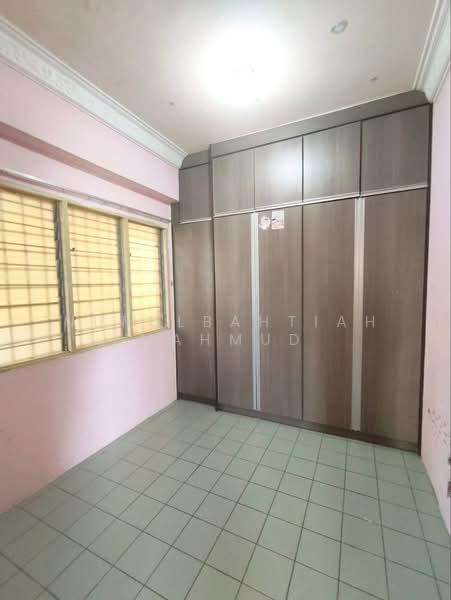 Kondominium untuk Dijual di Estana Court - Nurulbahtiah Mahmud - Bedroom - PropertyGuru.com.my