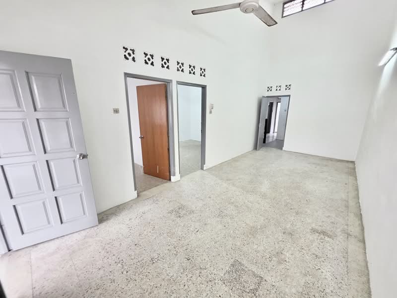 Rumah Teres 1-Tingkat untuk Dijual di Taman Sri Tebrau (Johor Bahru) - Yik Tat - PropertyGuru.com.my
