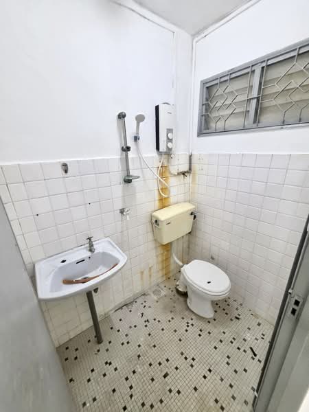 Rumah Teres 1-Tingkat untuk Dijual di Taman Sri Tebrau (Johor Bahru) - Yik Tat - PropertyGuru.com.my