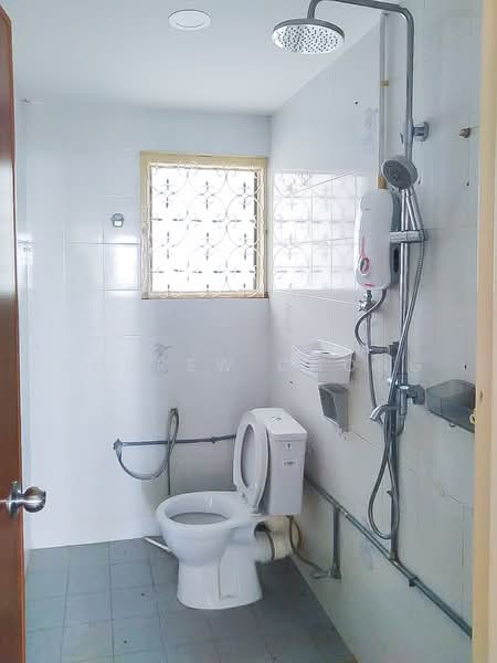 Bungalow for Sale in Tanjung Bungah (Penang) - Andrew Chong - Bathroom - PropertyGuru.com.my