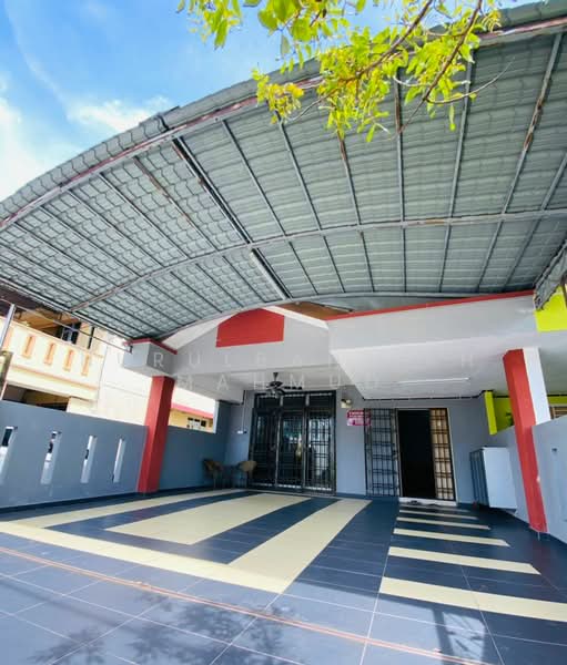 Rumah Teres 2-Tingkat untuk Dijual di Kluang (Johor) - Nurulbahtiah Mahmud - Exterior - PropertyGuru.com.my