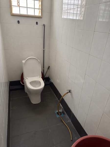 Pejabat untuk Disewa di Puchong (Selangor) - Erwinn Lim - Bathroom - PropertyGuru.com.my