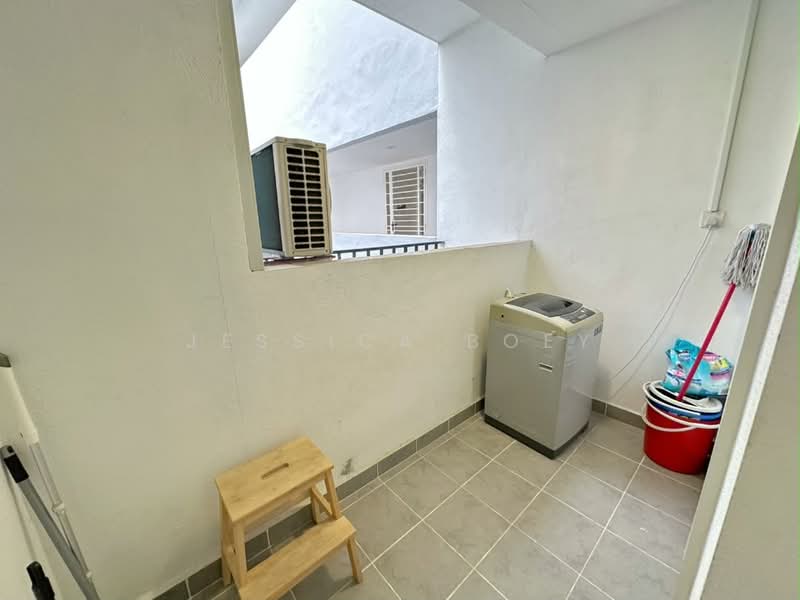 Kediaman Servis untuk Disewa di Southkey Mosaic - Jessica Boey - Balcony - PropertyGuru.com.my