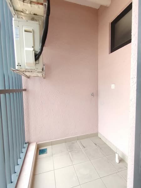 Condominium for Rent at Stanford Suites @ EduSentral - Annie Kho - Balcony - PropertyGuru.com.my
