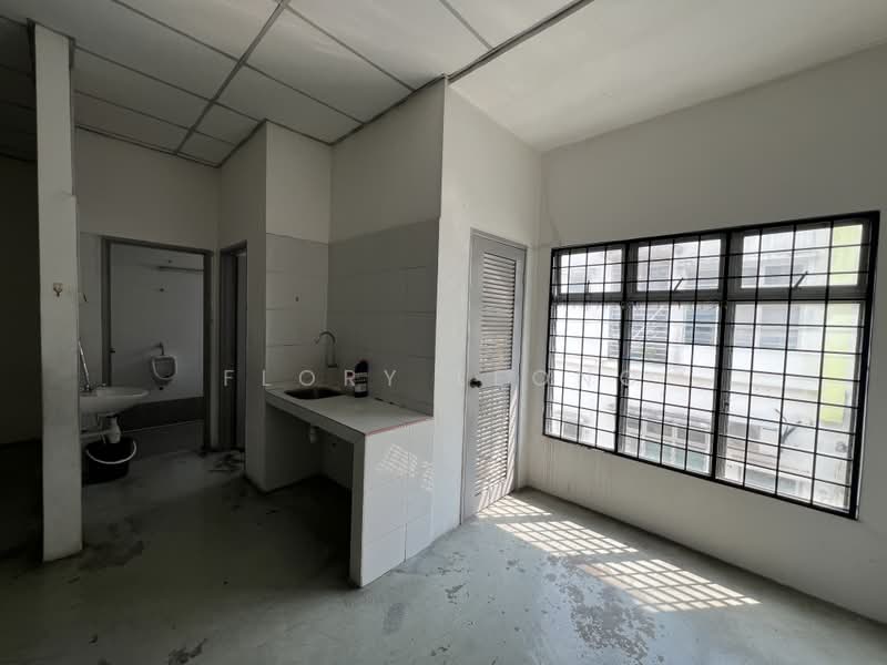 Shop for Rent in Taman Puncak Jalil (Seri Kembangan) - Flory Leong - PropertyGuru.com.my
