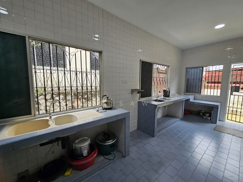 Rumah Teres 2 Tingkat untuk Disewa di Taman Segar (Cheras) - GT Saw - Kitchen - PropertyGuru.com.my