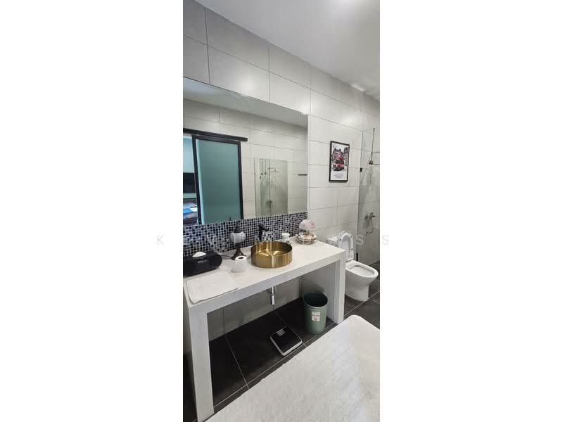 3-storey Terraced House for Rent in Usj 1 (Subang Jaya) - Kevin Dass - Bathroom - PropertyGuru.com.my