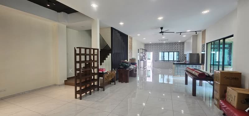 3-storey Terraced House for Rent in Usj 1 (Subang Jaya) - Kevin Dass - Living Room - PropertyGuru.com.my