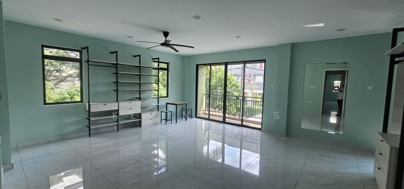 3-storey Terraced House for Rent in Usj 1 (Subang Jaya) - Kevin Dass - Balcony - PropertyGuru.com.my