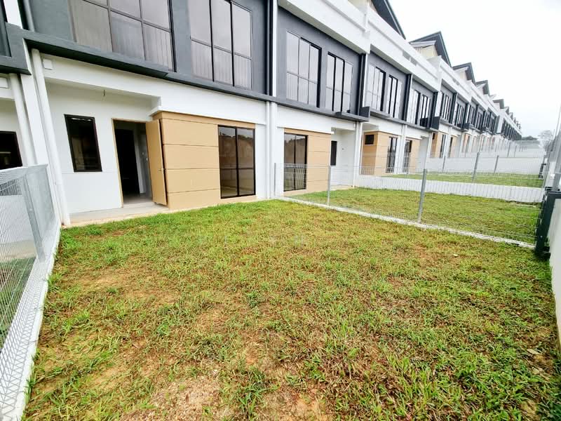 2-storey Terraced House for Rent in Kampung Desa Putra (Dengkil) - Reiyn . - Exterior - PropertyGuru.com.my