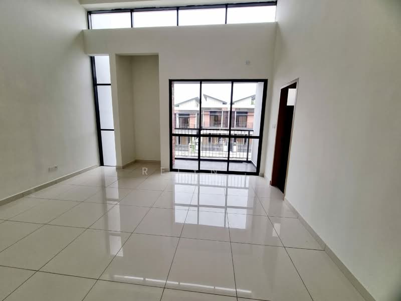 2-storey Terraced House for Rent in Kampung Desa Putra (Dengkil) - Reiyn . - Living Room - PropertyGuru.com.my