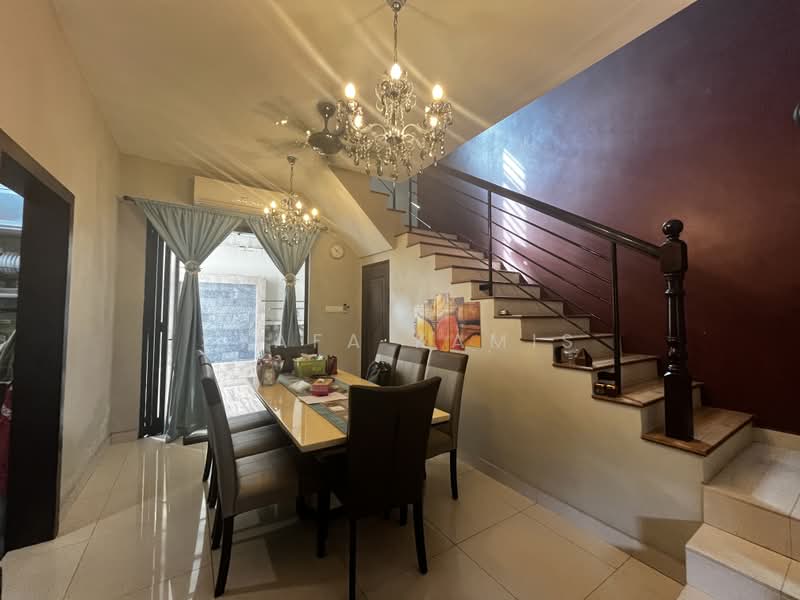 Rumah Berkembar untuk Dijual di Taman Nong Chik (Johor Bahru) - Syafa Kamis - PropertyGuru.com.my