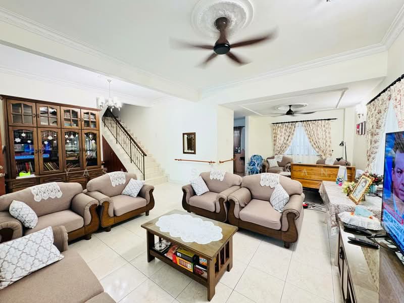 Rumah Berkembar untuk Dijual di Taman Setia 2 (Balakong) - Yasmin Sulaiman - Living Room - PropertyGuru.com.my