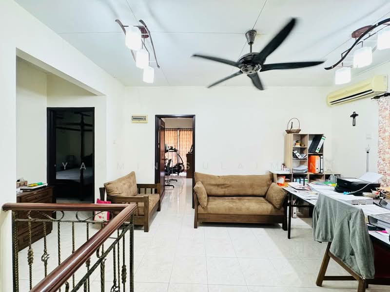 Rumah Berkembar untuk Dijual di Taman Setia 2 (Balakong) - Yasmin Sulaiman - Living Room - PropertyGuru.com.my