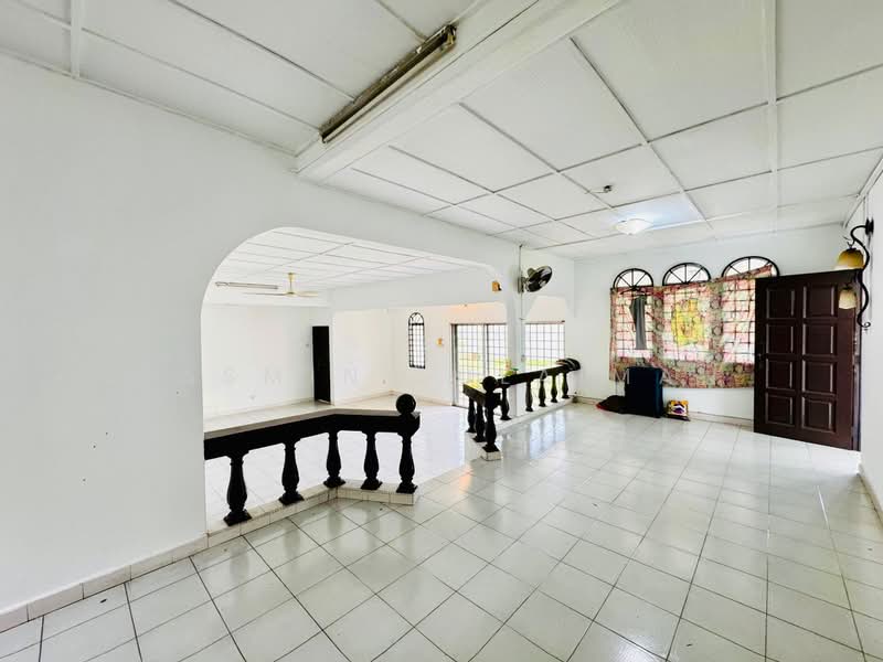 Bungalow for Sale in Seri Kembangan (Selangor) - Yasmin Sulaiman - Living Room - PropertyGuru.com.my