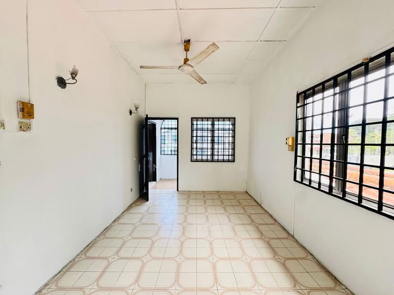 Bungalow for Sale in Seri Kembangan (Selangor) - Yasmin Sulaiman - PropertyGuru.com.my