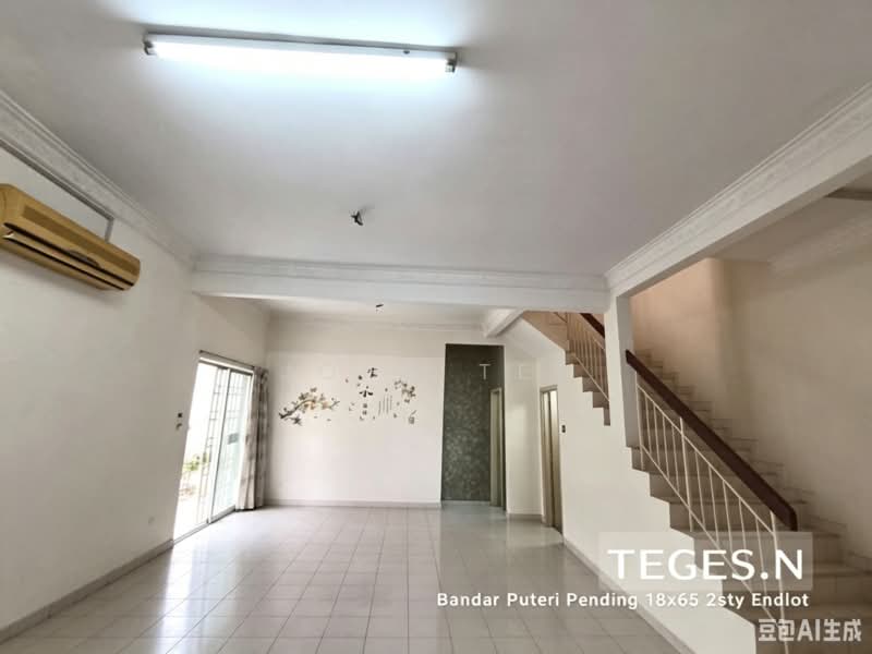 Rumah Teres 2 Tingkat untuk Dijual di Bandar Puteri Klang (Klang) - John Tee - Living Room - PropertyGuru.com.my