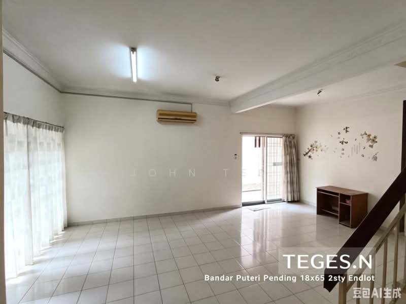 Rumah Teres 2 Tingkat untuk Dijual di Bandar Puteri Klang (Klang) - John Tee - Living Room - PropertyGuru.com.my