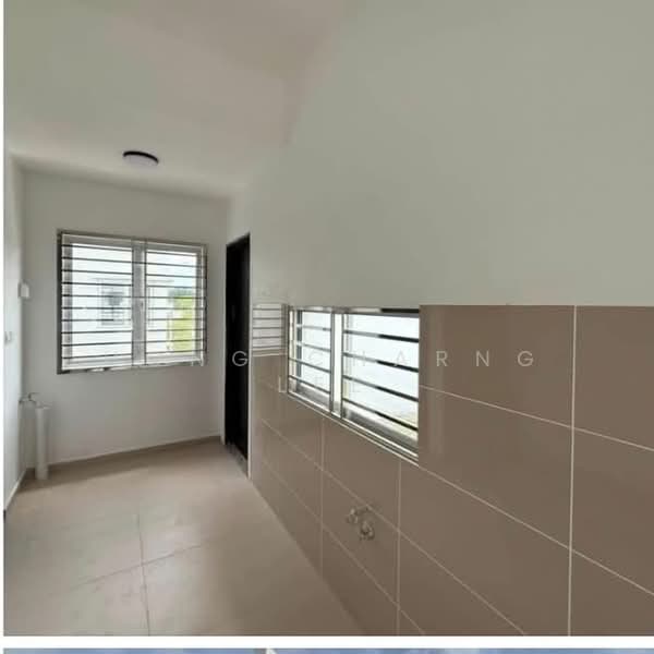 Rumah Teres 2 Tingkat untuk Disewa di Gelang Patah (Johor) - Hong Charng Lee - Corridor - PropertyGuru.com.my