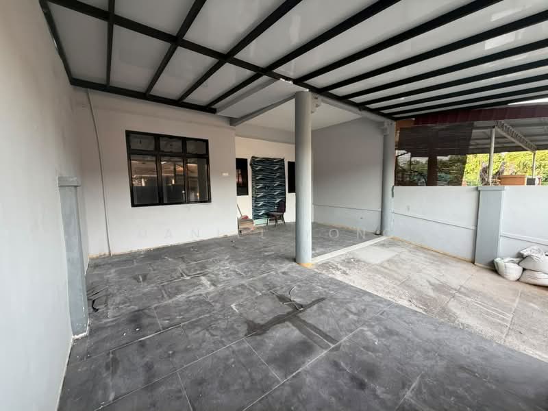 Rumah Teres 1 Tingkat untuk Dijual di Taman Semarak (Nilai) - Daniel Yong - Exterior - PropertyGuru.com.my