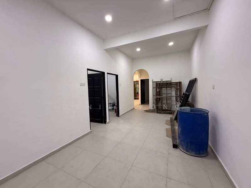 Rumah Teres 1 Tingkat untuk Dijual di Taman Semarak (Nilai) - Daniel Yong - Interior - PropertyGuru.com.my